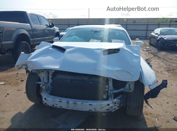 2C3CDZAG0GH326263 2016 DODGE CHALLENGER White Widok z przodu