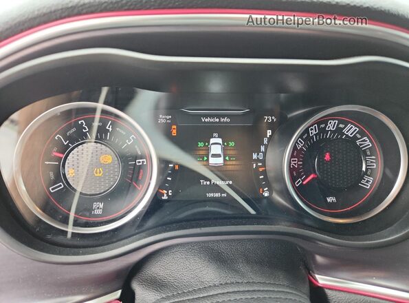 2C3CDZAG7JH310651 2018 DODGE CHALLENGER Фиолетовый Вид щитка приборов