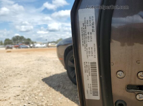2C3CDZAGXJH334104 2018 DODGE CHALLENGER Gray Vista del compartimento del motor
