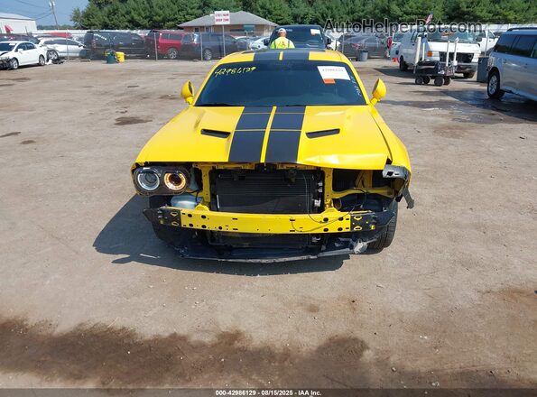 2C3CDZGG2JH289019 2018 DODGE CHALLENGER Yellow Widok z przodu