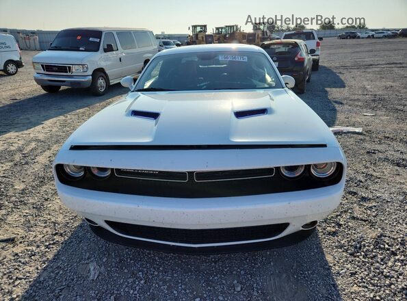 2C3CDZGG3JH184277 2018 DODGE CHALLENGER White Widok z przodu