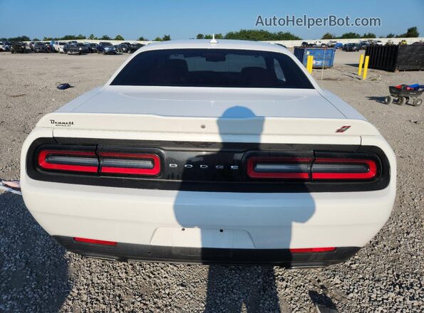 2C3CDZGG3JH184277 2018 DODGE CHALLENGER White Widok z tyłu