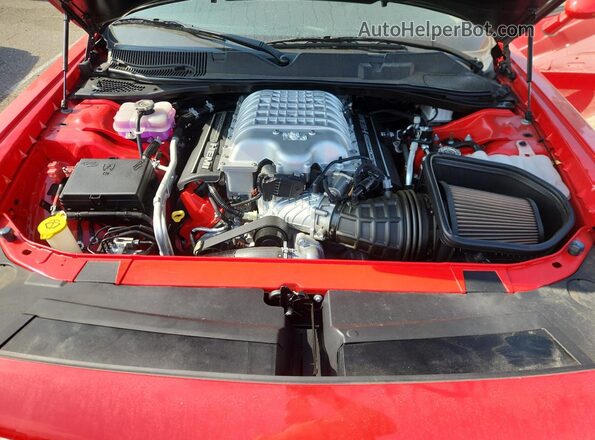 2C3CDZH99JH101287 2018 DODGE CHALLENGER Red Vista interior trasera