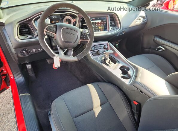 2C3CDZH99JH101287 2018 DODGE CHALLENGER Red Vista del salpicadero