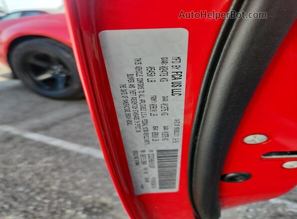 2C3CDZH99JH101287 2018 DODGE CHALLENGER Red Vista del compartimento del motor