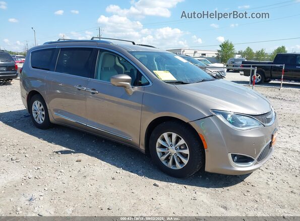 2C4RC1BG3JR237166 2018 CHRYSLER PACIFICA Brown Передня права чверть