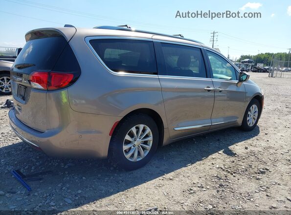 2C4RC1BG3JR237166 2018 CHRYSLER PACIFICA Brown Задня права чверть