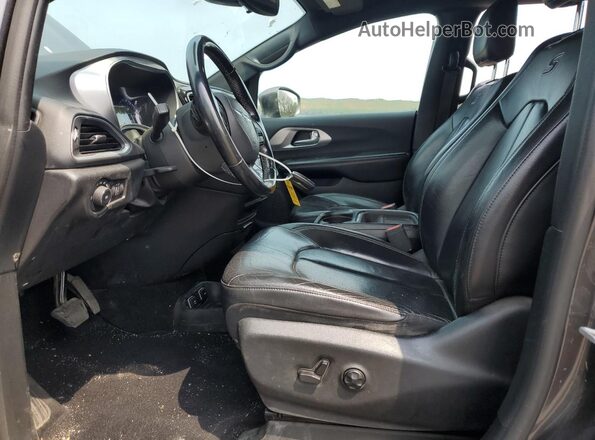 2C4RC1BG5JR155276 2018 CHRYSLER PACIFICA Charcoal წინა სალონის ხედი