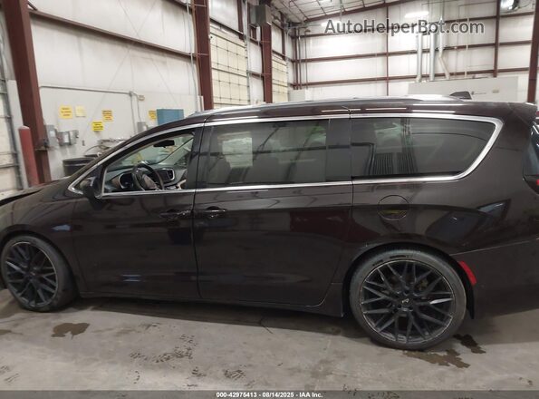 2C4RC1CG2JR274207 2018 CHRYSLER PACIFICA Purple Vista interior de 360 grados