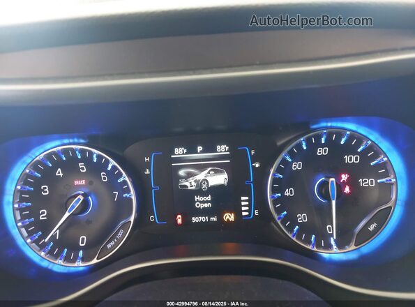 2C4RC1CG2JR351416 2018 CHRYSLER PACIFICA Black Widok tylnych siedzeń