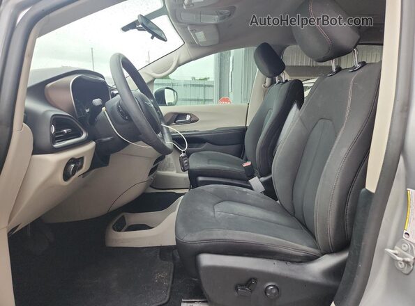 2C4RC1CGXJR305526 2018 CHRYSLER PACIFICA Silver წინა სალონის ხედი