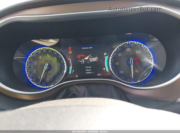 2C4RC1EG5JR139509 2018 CHRYSLER PACIFICA Burgundy უკანა სავარძლების ხედი