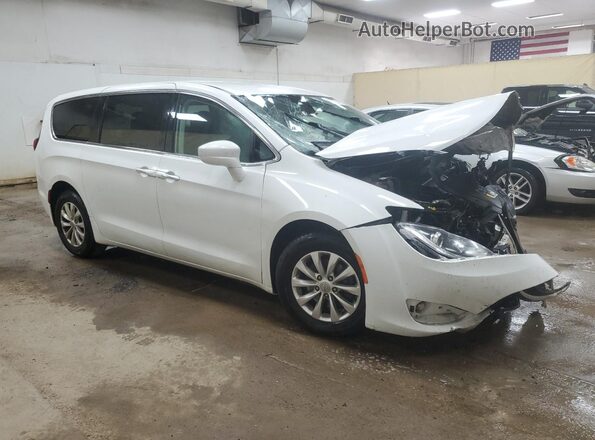 2C4RC1FG2JR128563 2018 CHRYSLER PACIFICA White Przód prawy