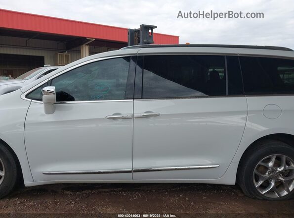 2C4RC1GG0JR185438 2018 CHRYSLER PACIFICA White Սալոնի 360 աստիճան տեսք