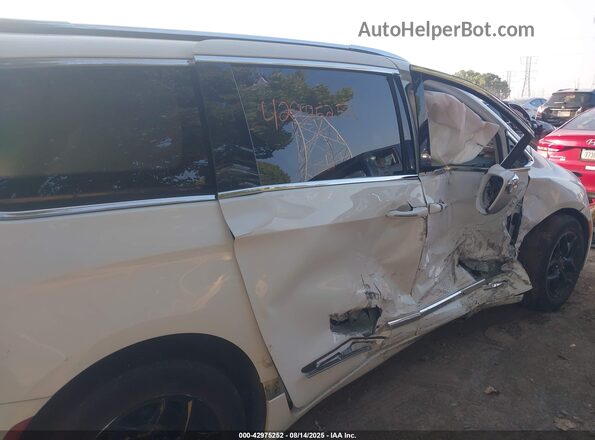 2C4RC1GG0JR232810 2018 CHRYSLER PACIFICA Белый Вид спереди