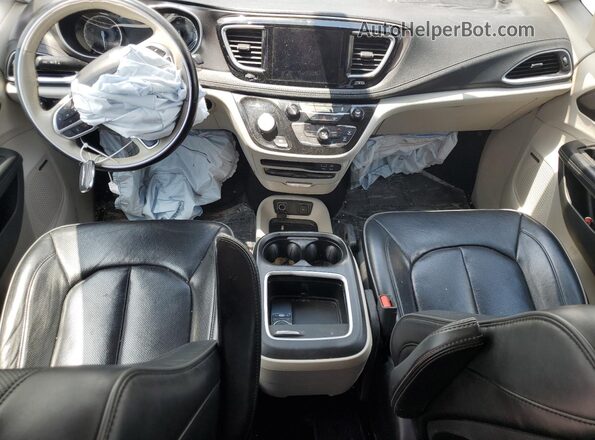 2C4RC1GG3JR251948 2018 CHRYSLER PACIFICA Серебряный Вид панели приборов