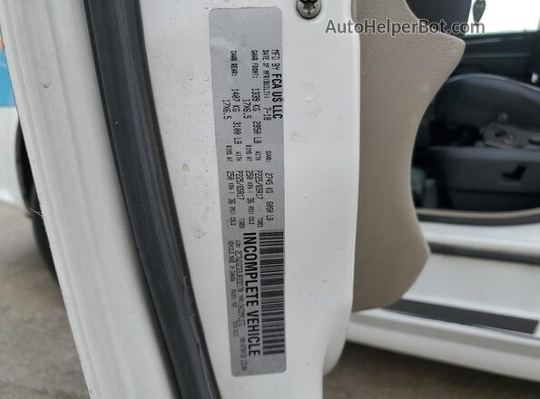2C7WDGCG3JR332170 2018 DODGE GRAND White Widok wnętrza 360 stopni