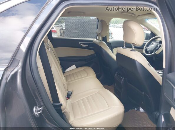 2FMPK3J86JBB89876 2018 FORD EDGE Gray Widok naklejki z numerem VIN