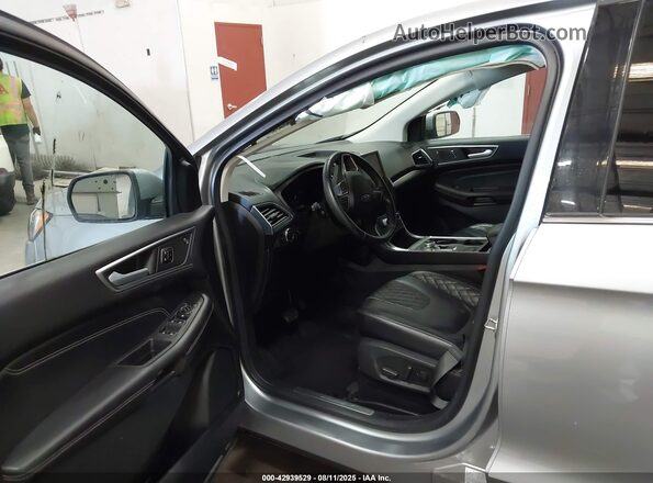 2FMPK4K97PBA39409 2023 FORD EDGE Silver წინა სალონის ხედი