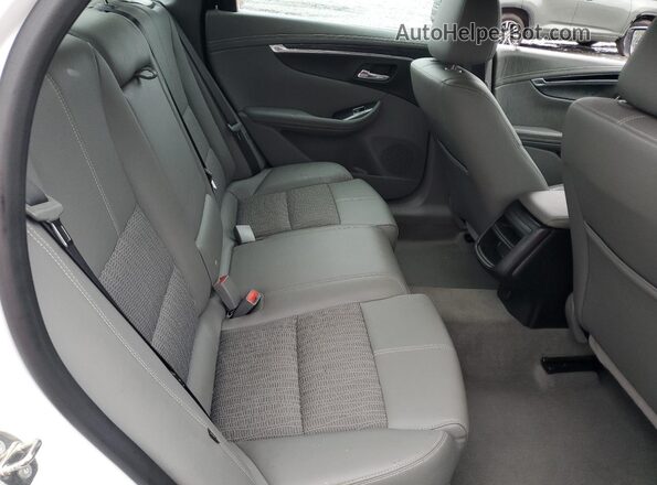 2G11X5SA2J9166314 2018 CHEVROLET IMPALA Белый Вид задних сидений
