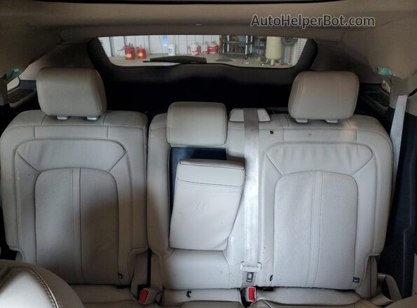 2LMPJ8KP2LBL30987 2020 LINCOLN NAUTILUS Silver Հետևի նստատեղերի տեսք