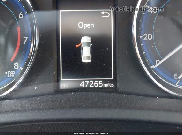 2T1BURHE0JC118784 2018 TOYOTA LL White 