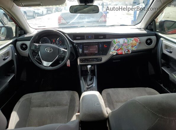 2T1BURHE3JC024057 2018 TOYOTA LL Red Vista del salpicadero