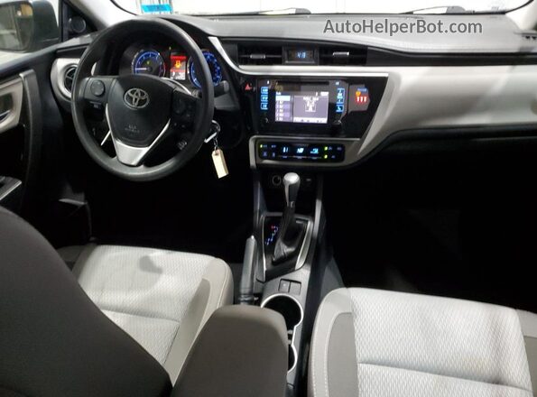 2T1BURHE4JC088253 2018 TOYOTA LL Black Вид панелі приладів
