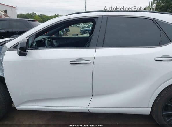 2T2BCMEAXRC015550 2024 LEXUS RX 500H White Սալոնի 360 աստիճան տեսք