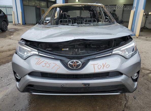 2T3DFREV6JW752355 2018 TOYOTA LIMITED Серебряный Вид спереди