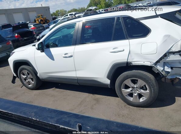 2T3P1RFV6PC348086 2023 TOYOTA LE Белый 
