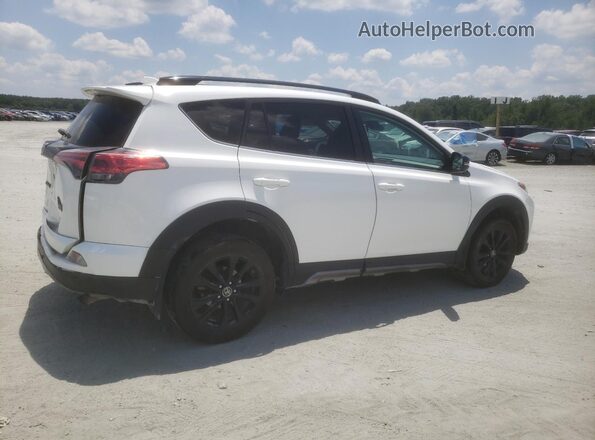 2T3RFREV4JW699869 2018 TOYOTA RAV4 Белый Задняя правая четверть