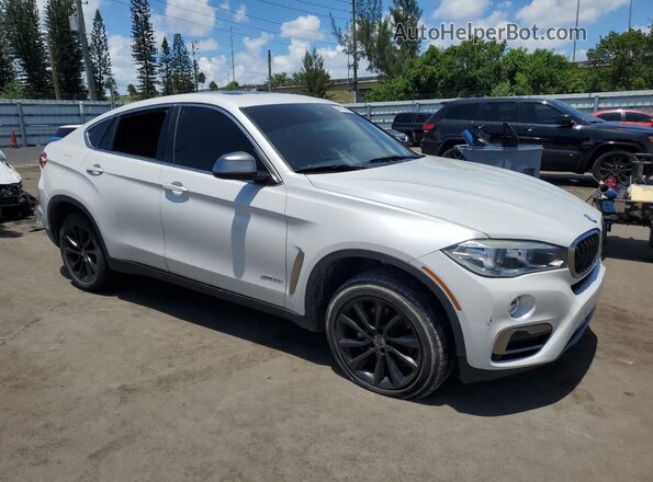 5UXKU2C5XJ0X48819 2018 BMW X6 White Widok z przodu
