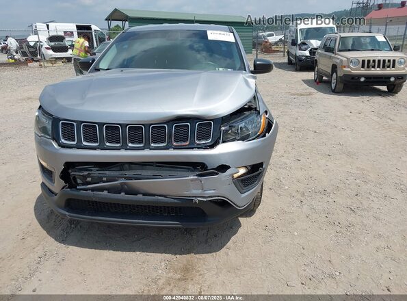 3C4NJCAB3JT462268 2018 JEEP COMPASS Silver Դիմացի տեսք