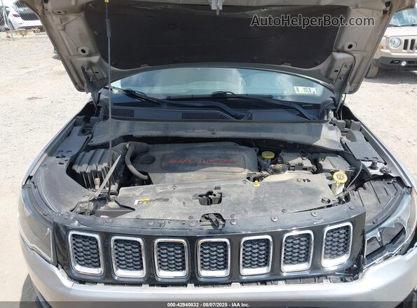 3C4NJCAB3JT462268 2018 JEEP COMPASS Silver Հետևի տեսք