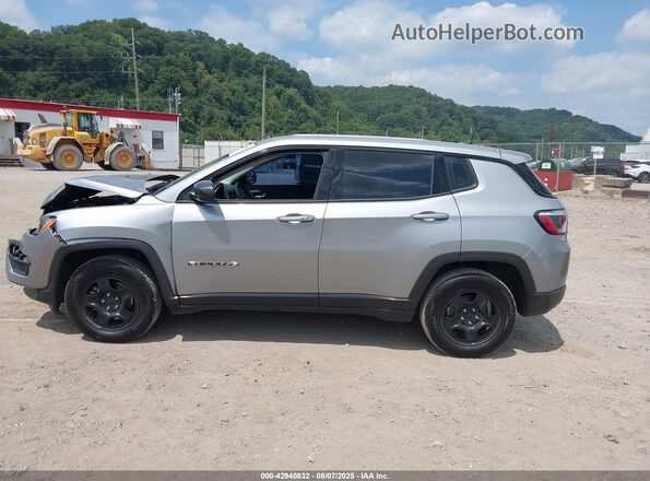 3C4NJCAB3JT462268 2018 JEEP COMPASS Silver 
