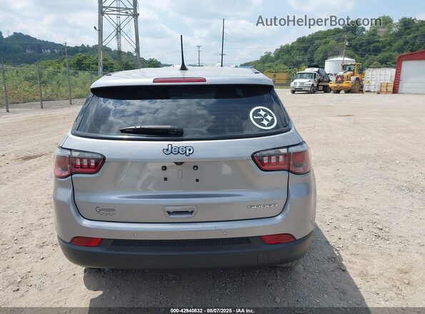 3C4NJCAB3JT462268 2018 JEEP COMPASS Silver 