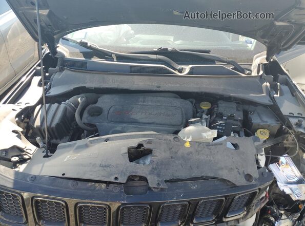 3C4NJCBB3JT461314 2018 JEEP COMPASS Black უკანა სალონის ხედი