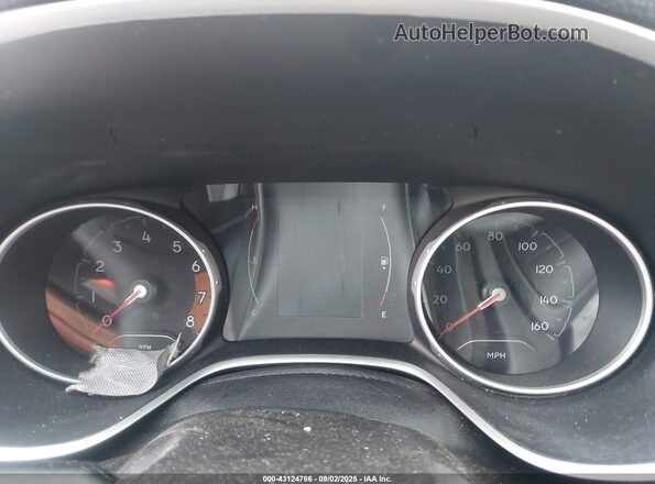 3C4NJDABXJT457154 2018 JEEP COMPASS Red Հետևի նստատեղերի տեսք