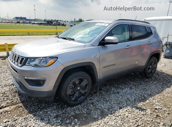 3C4NJDBB5JT256650 2018 JEEP COMPASS Silver Առջևի ձախ երեք քառորդ տեսարան