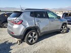 2018 Jeep Compass Latitude Серебряный vin: 3C4NJDBB6JT116316