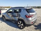 2018 Jeep Compass Latitude Серебряный vin: 3C4NJDBB6JT116316