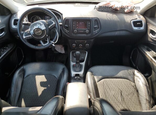 3C4NJDBB6JT153222 2018 JEEP COMPASS Gray Vista del salpicadero