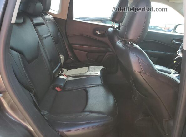 3C4NJDBB6JT313972 2018 JEEP COMPASS Charcoal Vista de los asientos traseros