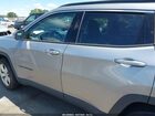 2018 Jeep Compass Latitude 4x4 Silver vin: 3C4NJDBBXJT417493