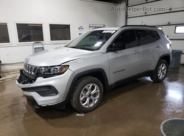 3C4NJDBN2ST539230 2025 JEEP COMPASS Silver Передня ліва чверть