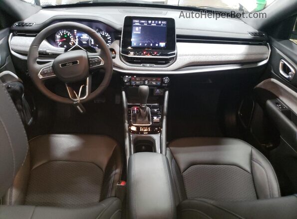 3C4NJDBN2ST539230 2025 JEEP COMPASS Silver Вид панелі приладів