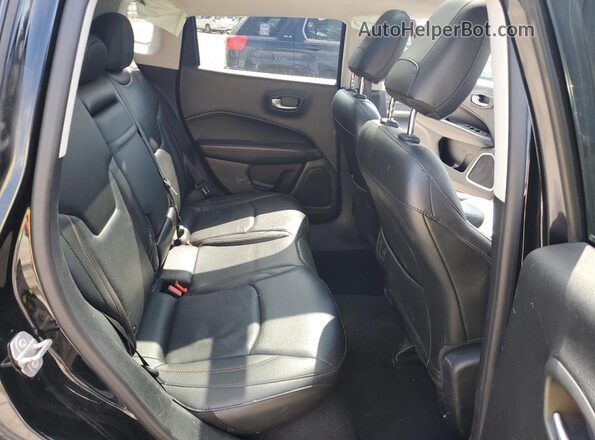 3C4NJDCBXJT458091 2018 JEEP COMPASS Черный Вид задней части салона