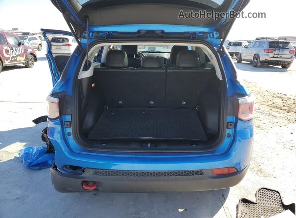 3C4NJDDB1JT454784 2018 JEEP COMPASS Синий Вид сзади