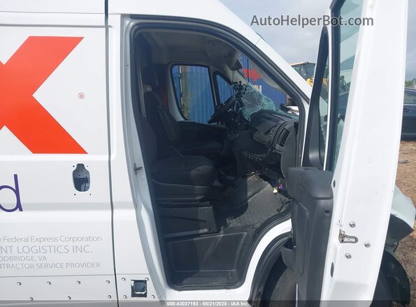 3C6MRVJG5PE522468 2023 RAM PROMASTER 3500 Белый Вид салона спереди